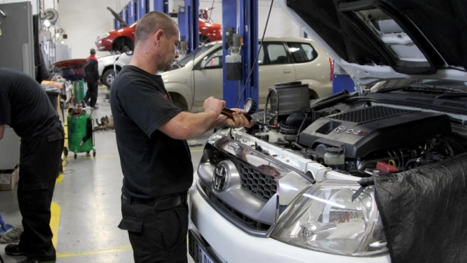 تعمیر گیربکس تویوتا هایلوکس تهران